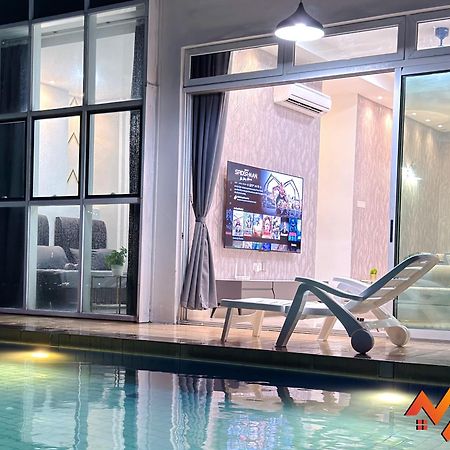 Ksl City Mall 6-20Pax Private Lift-Netflix-Smarttv 70Inch جوهر بهرو المظهر الخارجي الصورة